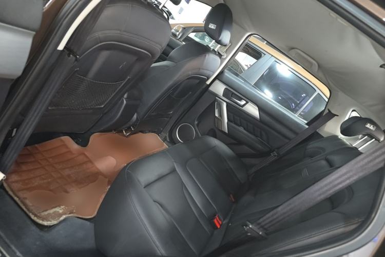 Used Haval H2 2016 Red-Label 1.5T Automatic Two-Wheel Drive Luxury Model Left Rear Seat