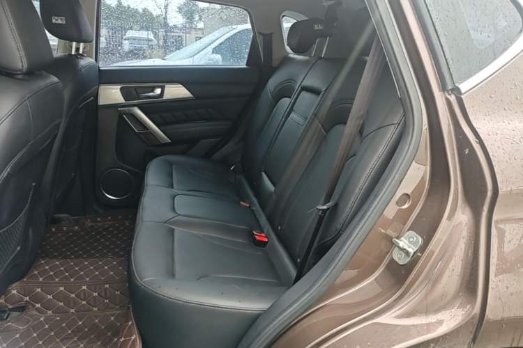 Used Haval H2 2016 Red Label 1.5T Manual Two-Wheel Drive Elite Model Left Rear Seat