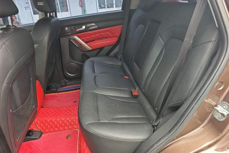 Used Haval H2 2016 Red-Label 1.5T Automatic Two-Wheel Drive Luxury Model Left Rear Seat