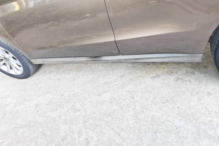 Used Haval H2 2016 Red-Label 1.5T Automatic Two-Wheel Drive Luxury Model Left Side Sill