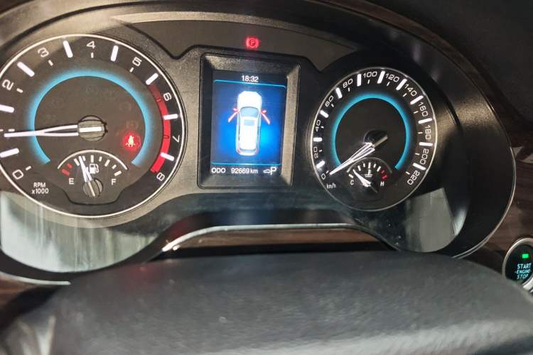 Used Haval H2 2016 Red Label 1.5T Automatic Two-Wheel Drive Elite Model Odometer Close Up