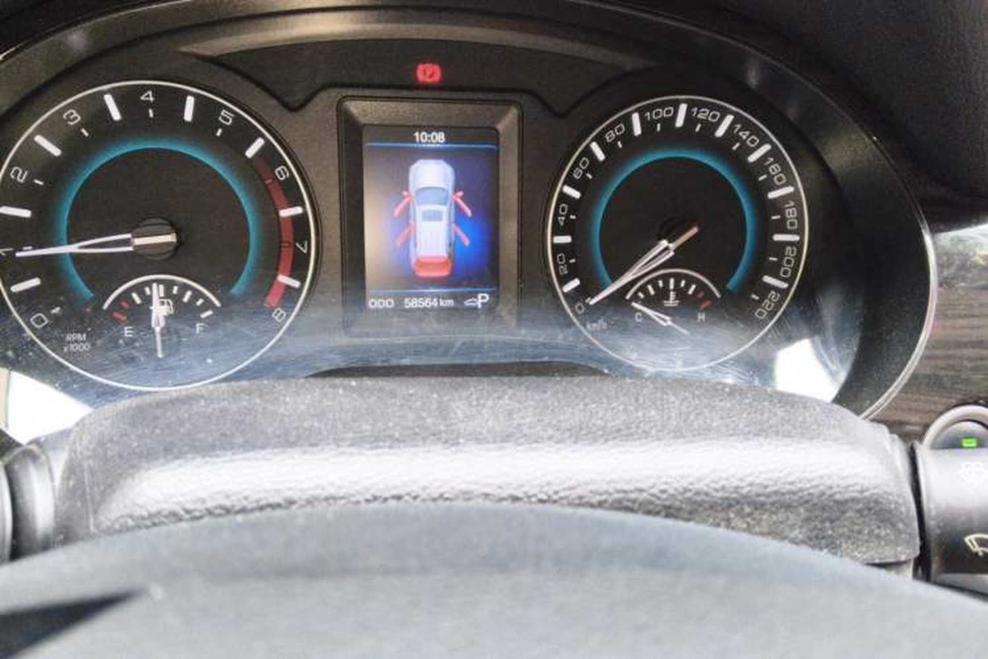Used Haval H2 2016 Red-Label 1.5T Automatic Two-Wheel Drive Luxury Model Odometer Close Up