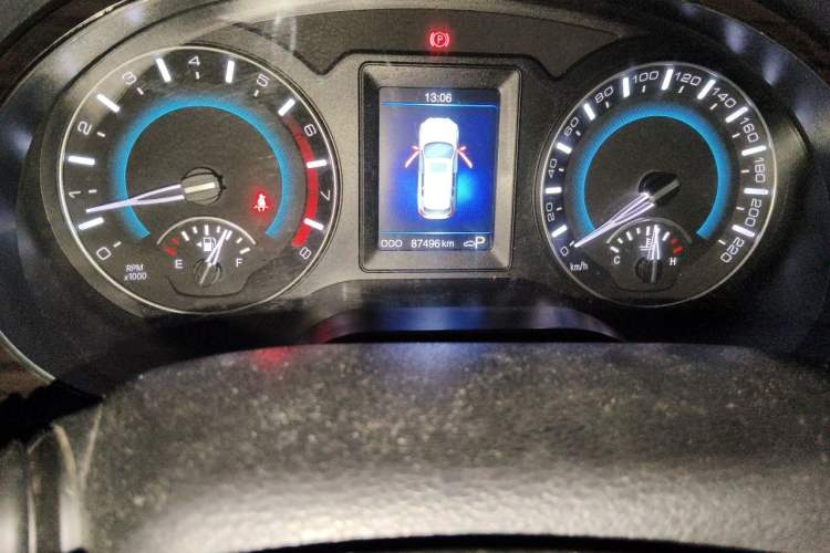 Used Haval H2 2016 Red-Label 1.5T Automatic Two-Wheel Drive Luxury Model Odometer Close Up