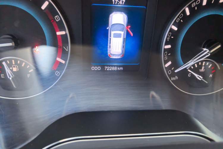 Used Haval H2 2016 Red-Label 1.5T Manual Two-Wheel Drive Luxury Model Odometer Close Up