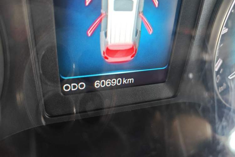 Used Haval H2 2016 Red-Label 1.5T Manual Two-Wheel Drive Luxury Model Odometer Close Up