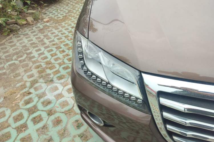Used Haval H2 2016 Red-Label 1.5T Automatic Two-Wheel Drive Luxury Model Right Front Headlight