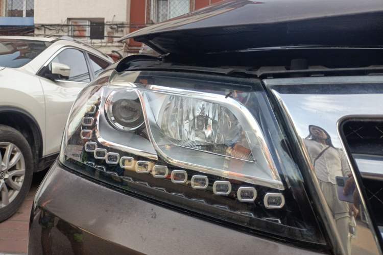 Used Haval H2 2016 Red-Label 1.5T Automatic Two-Wheel Drive Luxury Model Right Front Headlight