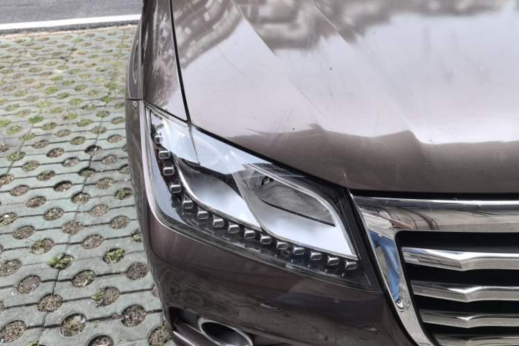Used Haval H2 2016 Red-Label 1.5T Automatic Two-Wheel Drive Luxury Model Right Front Headlight