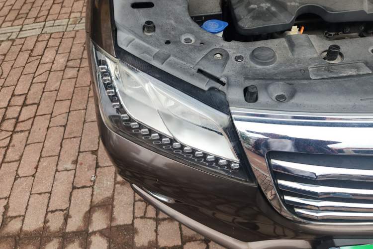 Used Haval H2 2016 Red-Label 1.5T Automatic Two-Wheel Drive Luxury Model Right Front Headlight