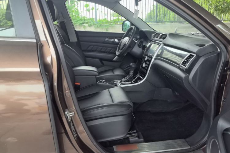 Used Haval H2 2016 Red-Label 1.5T Automatic Two-Wheel Drive Luxury Model Right Front Seat