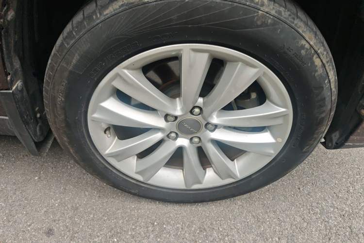 Used Haval H2 2016 Red Label 1.5T Automatic Two-Wheel Drive Elite Model Right Front Wheel Hub