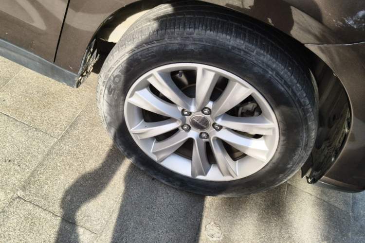 Used Haval H2 2016 Red-Label 1.5T Automatic Two-Wheel Drive Luxury Model Right Front Wheel Hub