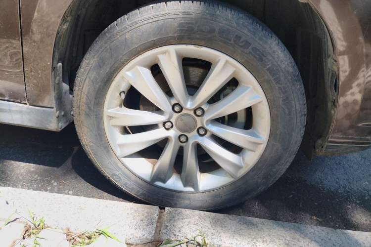 Used Haval H2 2016 Red-Label 1.5T Automatic Two-Wheel Drive Luxury Model Right Front Wheel Hub