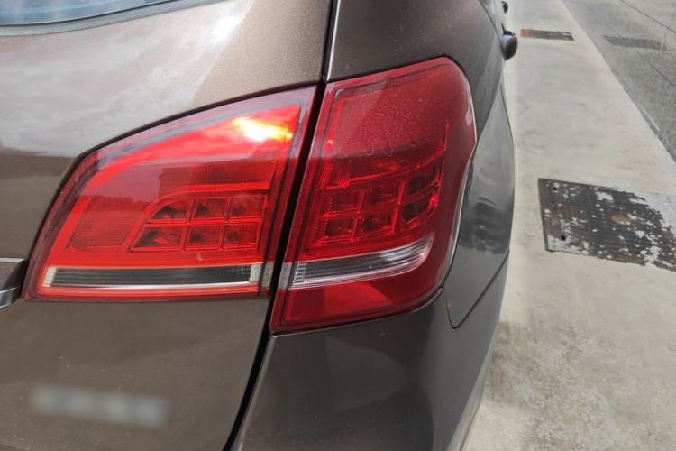 Used Haval H2 2016 Red Label 1.5T Automatic Two-Wheel Drive Elite Model Right Rear Taillight