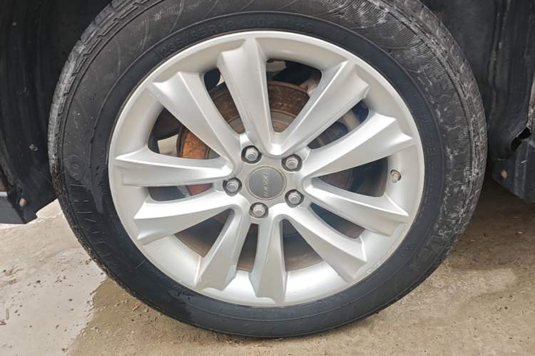 Used Haval H2 2016 Red Label 1.5T Manual Two-Wheel Drive Elite Model Right Rear Wheel Hub