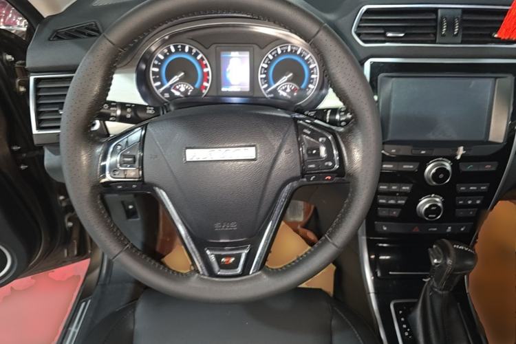 Used Haval H2 2016 Red-Label 1.5T Automatic Two-Wheel Drive Luxury Model Steering Wheel