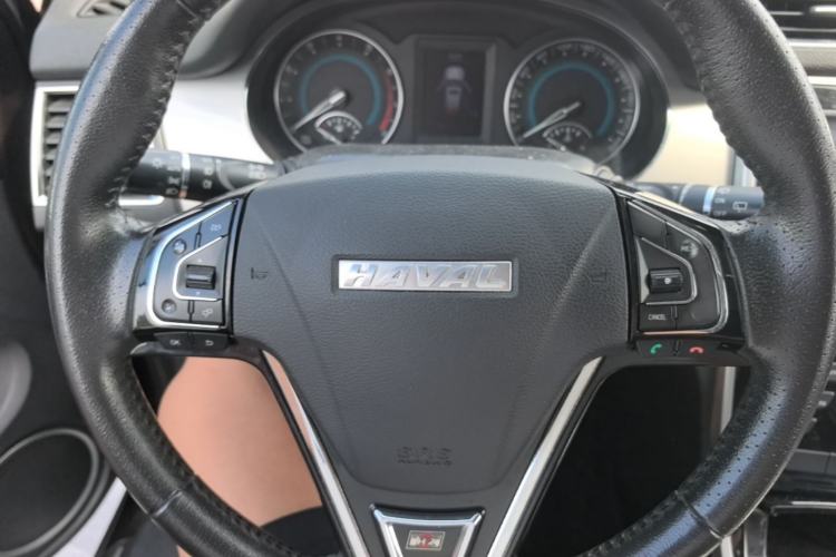 Used Haval H2 2016 Red-Label 1.5T Manual Two-Wheel Drive Luxury Model Steering Wheel
