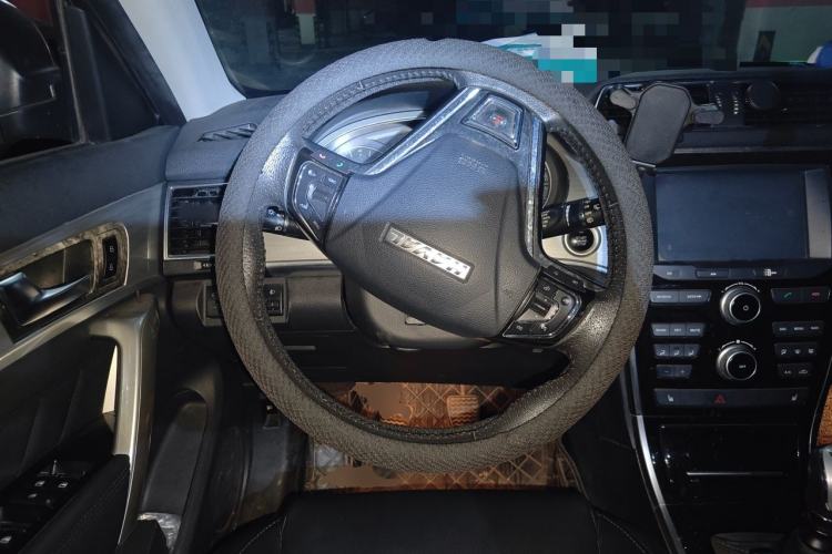Used Haval H2 2016 Red Label 1.5T Manual Two-Wheel Drive Elite Model Steering Wheel