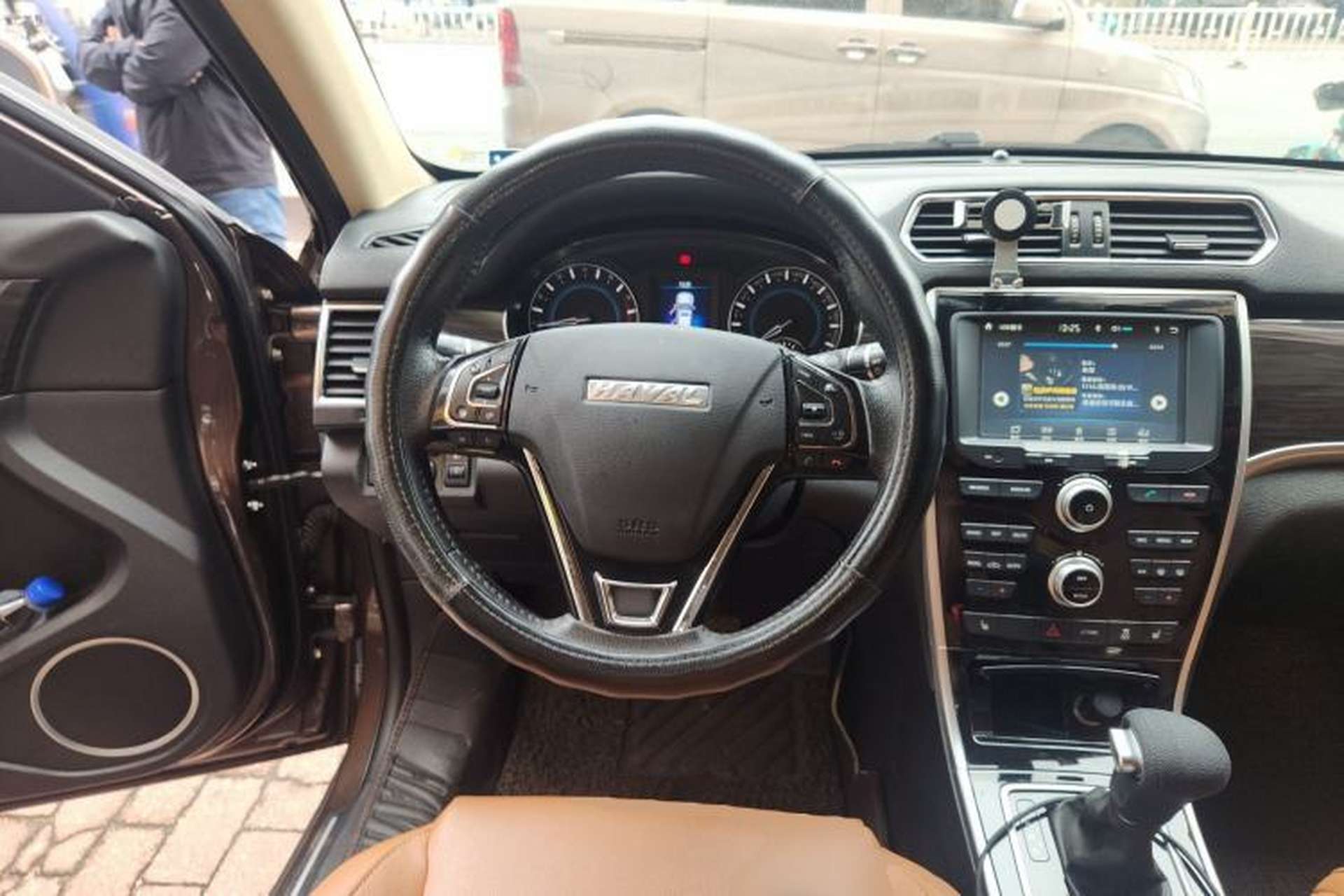 Used Haval H2 2016 Red-Label 1.5T Automatic Two-Wheel Drive Luxury Model Steering Wheel
