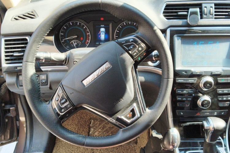 Used Haval H2 2016 Red-Label 1.5T Automatic Two-Wheel Drive Luxury Model Steering Wheel