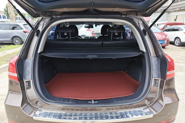 Used Haval H2 2016 Red-Label 1.5T Automatic Two-Wheel Drive Luxury Model Trunk