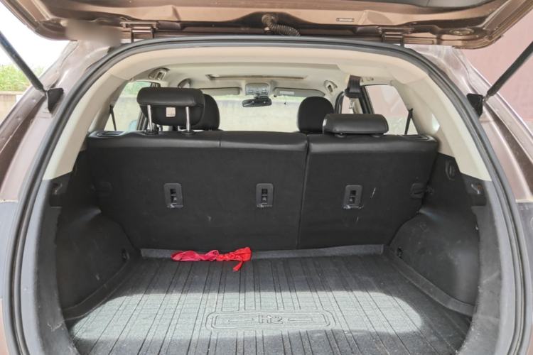 Used Haval H2 2016 Red Label 1.5T Automatic Two-Wheel Drive Elite Model Trunk