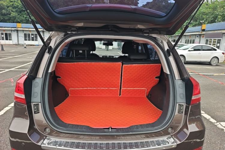 Used Haval H2 2016 Red-Label 1.5T Automatic Two-Wheel Drive Luxury Model Trunk