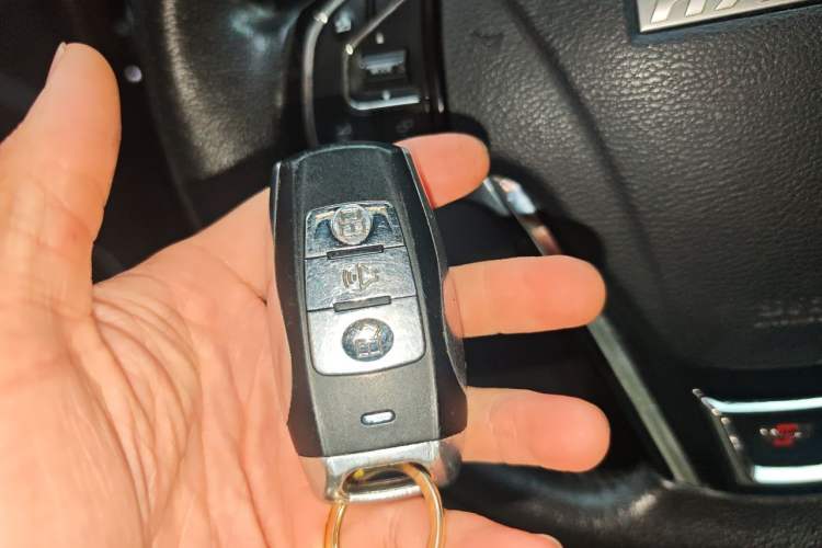 Used Haval H2 2016 Red Label 1.5T Automatic Two-Wheel Drive Elite Model Vehicle Key
