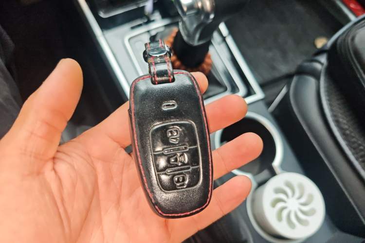 Used Haval H2 2016 Red Label 1.5T Automatic Two-Wheel Drive Elite Model Vehicle Key