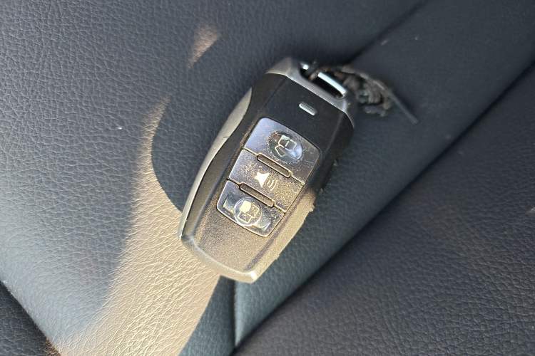 Used Haval H2 2016 Red Label 1.5T Automatic Two-Wheel Drive Elite Model Vehicle Key