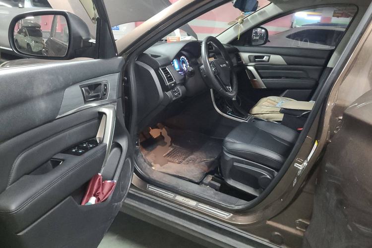Used Haval H2 2016 Red-Label 1.5T Automatic Two-Wheel Drive Luxury Model Driver Seat