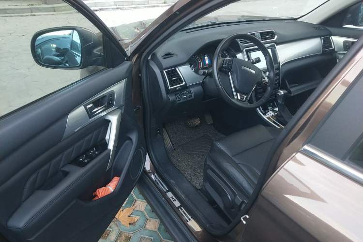 Used Haval H2 2016 Red-Label 1.5T Automatic Two-Wheel Drive Luxury Model Driver Seat