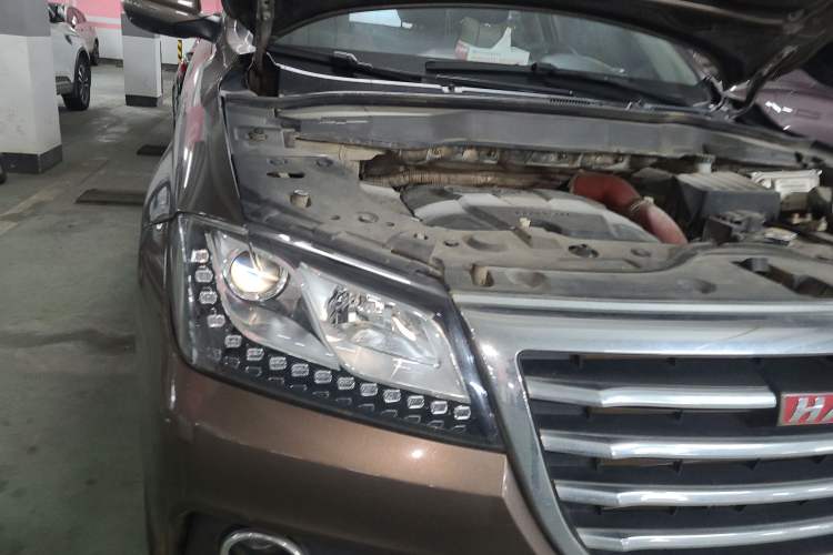 Used Haval H2 2016 Red-Label 1.5T Automatic Two-Wheel Drive Luxury Model Engine Bay Right