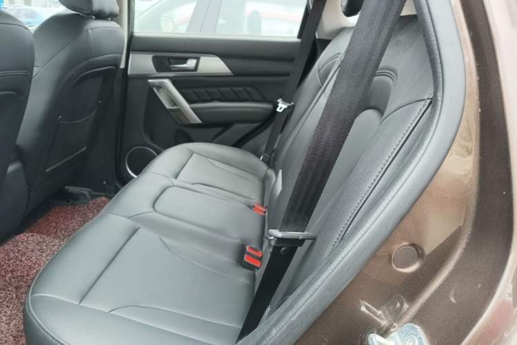 Used Haval H2 2016 Red-Label 1.5T Automatic Two-Wheel Drive Luxury Model Left Rear Seat