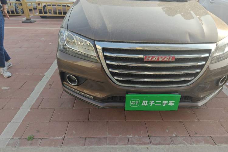 Used Haval H2 2016 Red-Label 1.5T Manual Two-Wheel Drive Luxury Model Right Front Headlight