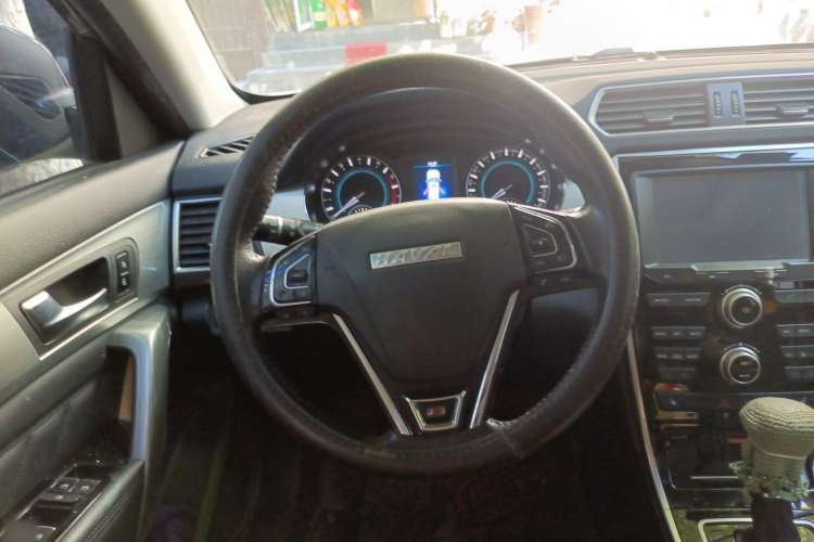 Used Haval H2 2016 Red-Label 1.5T Automatic Two-Wheel Drive Luxury Model Steering Wheel