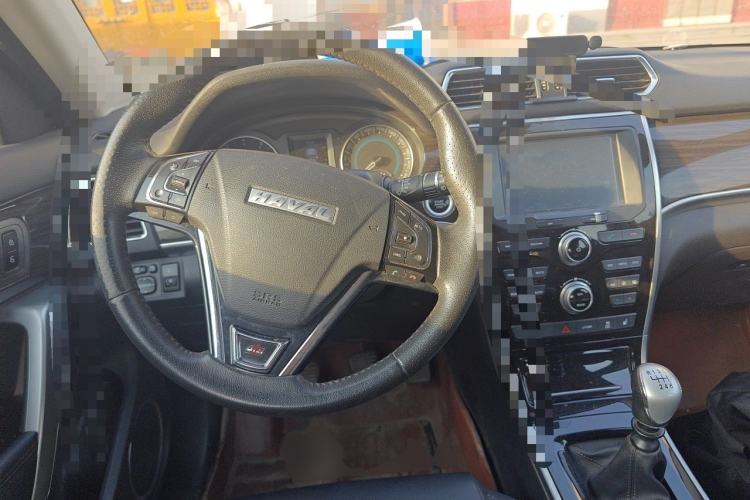 Used Haval H2 2016 Red-Label 1.5T Manual Two-Wheel Drive Luxury Model Steering Wheel