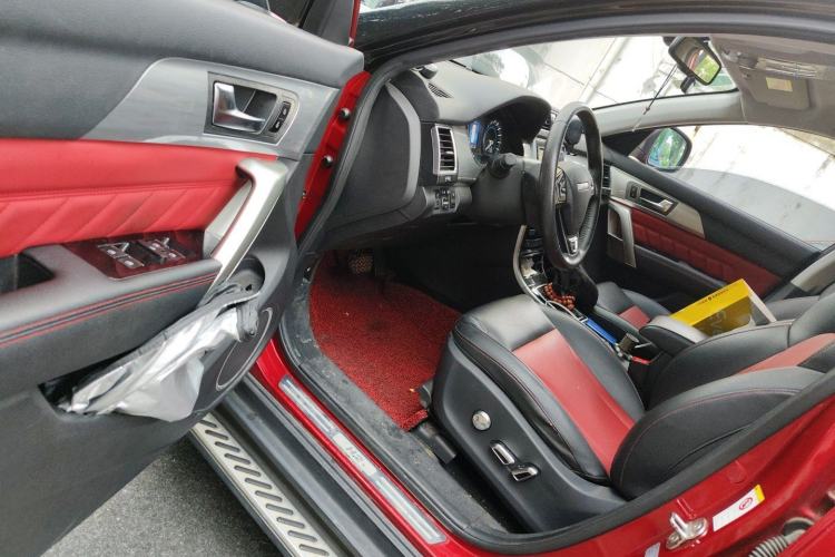 Used Haval H2 2016 Red Label 1.5T Automatic Two-Wheel Drive Prestige Model Driver Seat