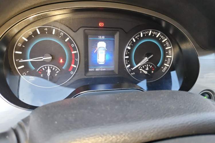 Used Haval H2 2016 Red-Label 1.5T Manual Two-Wheel Drive Comfort Model Odometer Close Up