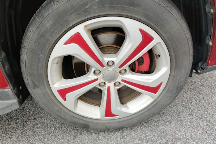 Used Haval H2 2016 Red Label 1.5T Automatic Two-Wheel Drive Prestige Model Right Front Wheel Hub
