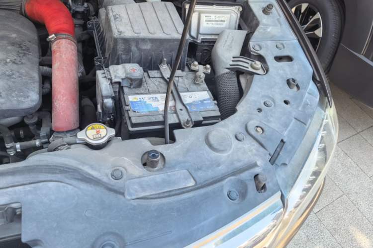 Used Haval H2 2016 Red-Label 1.5T Automatic Two-Wheel Drive Luxury Model Engine Bay Left