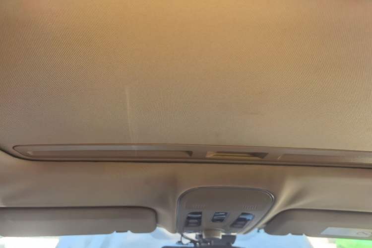 Used Haval H2 2016 Red-Label 1.5T Automatic Two-Wheel Drive Luxury Model Headliner