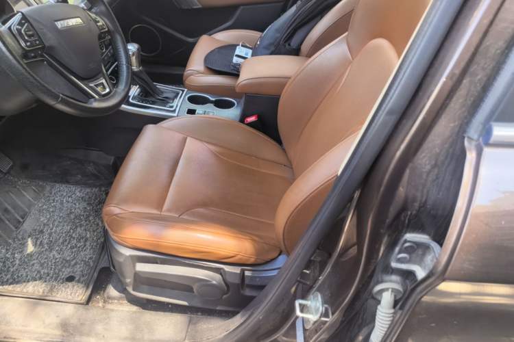 Used Haval H2 2016 Red-Label 1.5T Automatic Two-Wheel Drive Luxury Model Left Front Seat