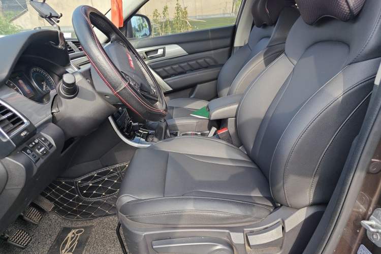 Used Haval H2 2016 Red-Label 1.5T Manual Two-Wheel Drive Luxury Model Left Front Seat