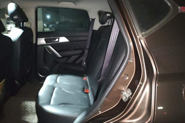 Used Haval H2 2016 Red-Label 1.5T Automatic Two-Wheel Drive Luxury Model Left Rear Seat