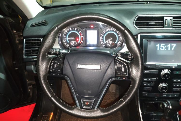 Used Haval H2 2016 Red-Label 1.5T Automatic Two-Wheel Drive Luxury Model Steering Wheel