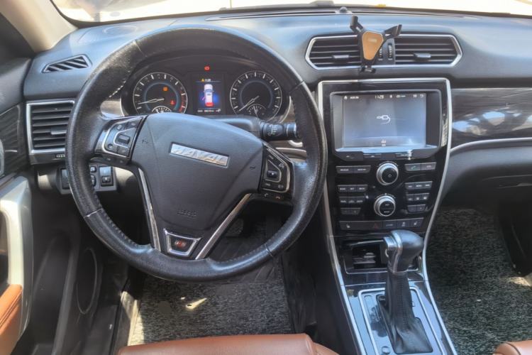 Used Haval H2 2016 Red-Label 1.5T Automatic Two-Wheel Drive Luxury Model Steering Wheel