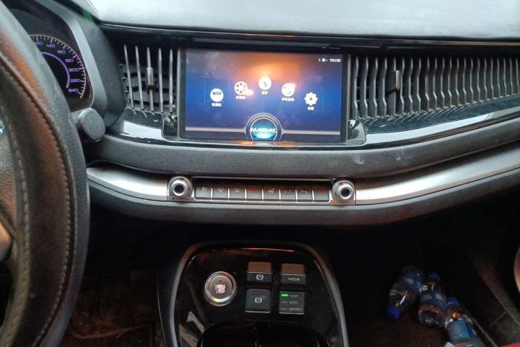 Used Haval H2 2016 Red Label 1.5T Automatic Two-Wheel Drive Elite Model Audio And AC Panel