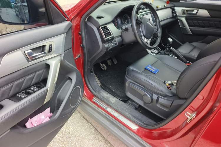 Used Haval H2 2016 Red Label 1.5T Manual Two-Wheel Drive Elite Model Driver Seat