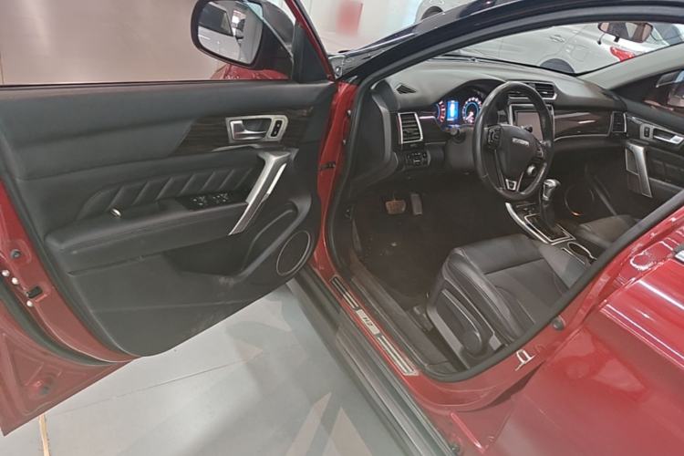 Used Haval H2 2016 Red-Label 1.5T Automatic Two-Wheel Drive Luxury Model Driver Seat